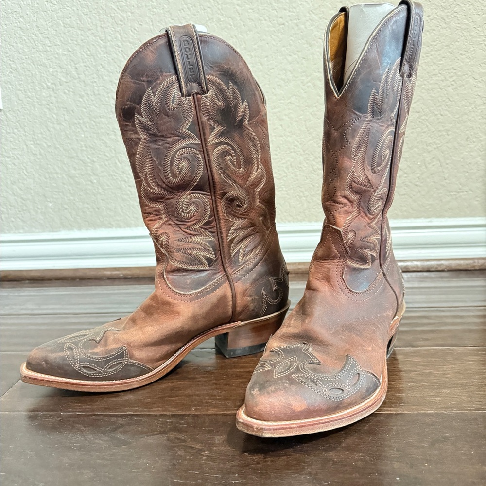 Women’s Boulet Brown Leather Cowboy Boots (19186496007) Size 7.5 but fits small